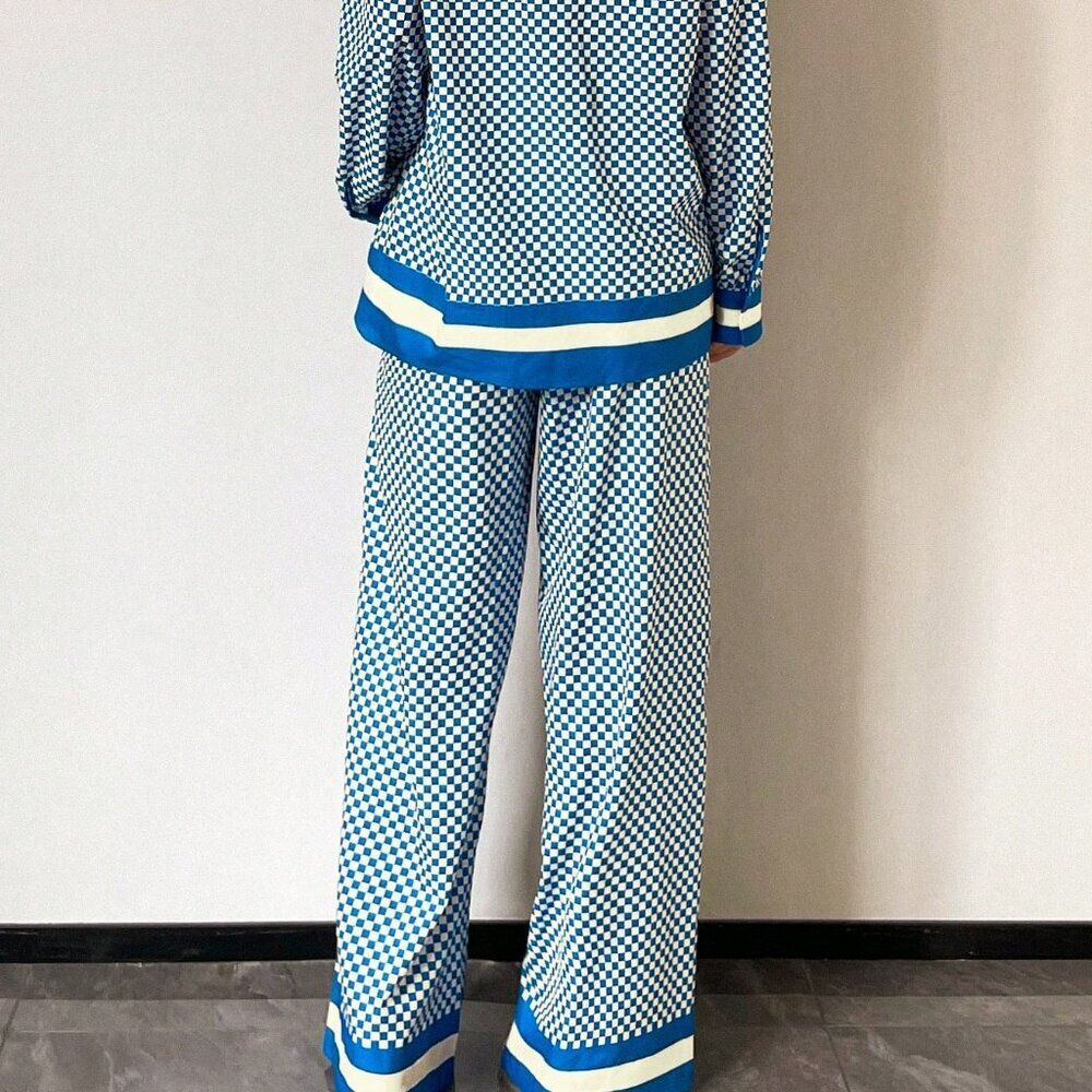 Blue & White Casual Women's Beach Oversized Plaid Long-Sleeved Shirt & Trousers - Picture 2 of 5